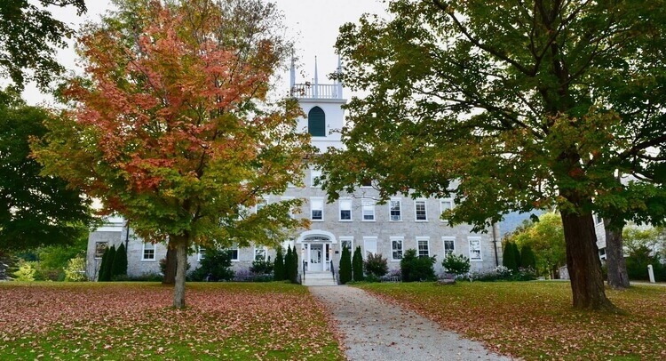 เรียนซัมเมอร์ต่างประเทศ Study abroad in Burr and Burton Academy (BBA) USA เรียนซัมเมอร์ต่างประเทศ Study abroad in Burr and Burton Academy (BBA) USA