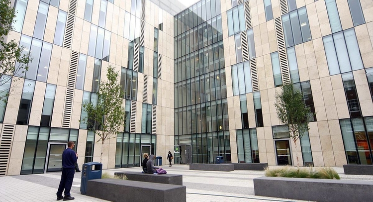 เรียนซัมเมอร์ต่างประเทศ Study abroad at Kingston University London UK เรียนซัมเมอร์ต่างประเทศ Study abroad at Kingston University London UK