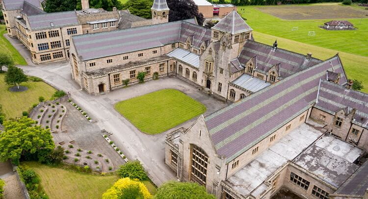 เรียนซัมเมอร์ต่างประเทศ Study abroad at Myddelton College UK เรียนซัมเมอร์ต่างประเทศ Study abroad at Myddelton College UK