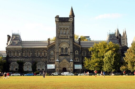 เรียนซัมเมอร์ต่างประเทศ Study abroad at University of Toronto Canada เรียนซัมเมอร์ต่างประเทศ Study abroad at University of Toronto Canada